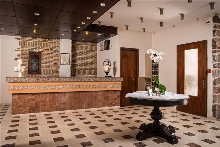 Mistral Hotel - Adults Only Malia  Ngoại thất bức ảnh